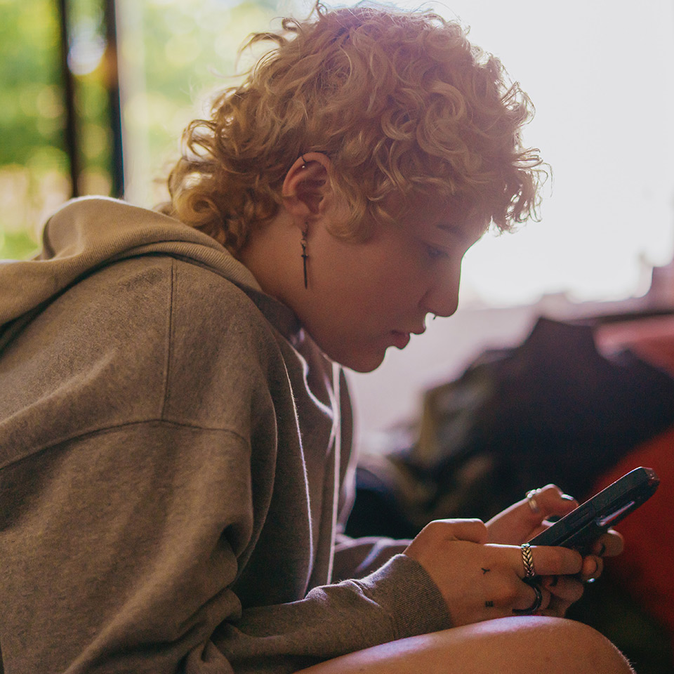 Pflege- und Lebensgemeinschaft gGmbH 
Die Gesellschaft betreibt mehrere Wohngruppen für Menschen mit Autismus an verschiedenen Standorten im Raum Wuppertal/ Düsseldorf/ Bergisches Land. Die Stiftung Wohnhilfe hat die Ausstattung der neuen Tagesstruktur­einrichtung in Velbert bezuschusst.