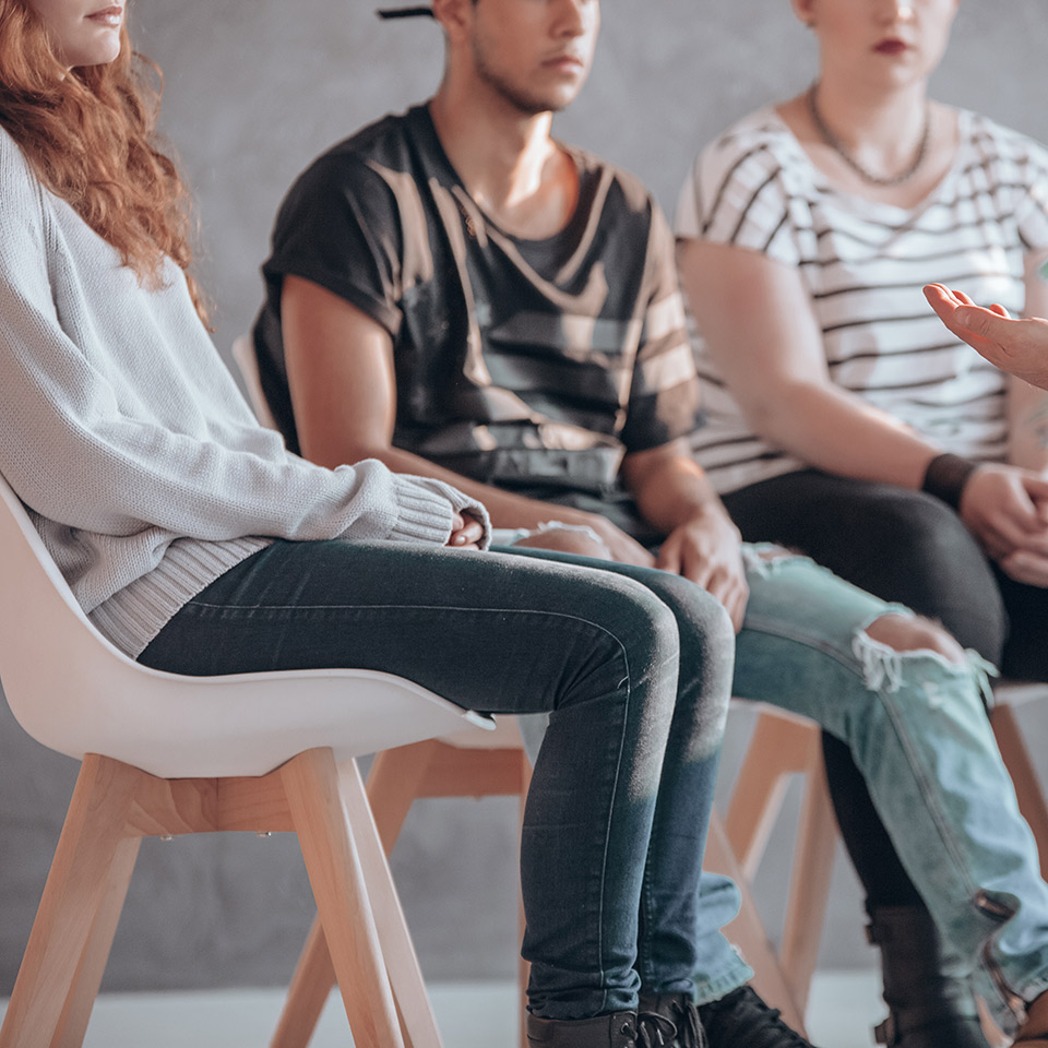 Ziegelhütte Ochsenwang – Einrichtung für Erziehung Der Jugendhilfeträger bietet Hilfe bei der Erziehung von Jugendlichen und jungen Erwachsenen zwischen 14 und 21 Jahren in Form von betreutem Jugendwohnen in stationären sowie ambulant betreuten Wohngruppen. Die Stiftung Wohnhilfe hat die Neuerrichtung des Berufsorientierungsangebotes bezuschusst.